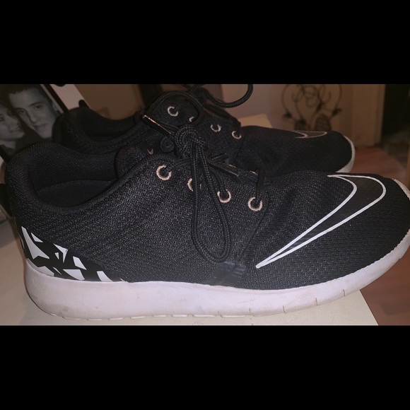 Nike roshe women’s - Picture 2 of 2